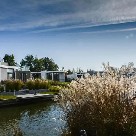 Chalet On The Water At The Beautiful Veluwemeer *